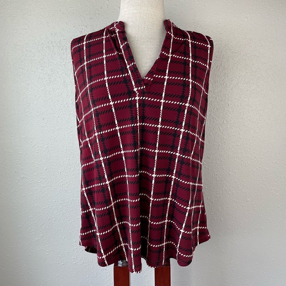 SJS Sleeveless V-Neck Top Size XL EUC